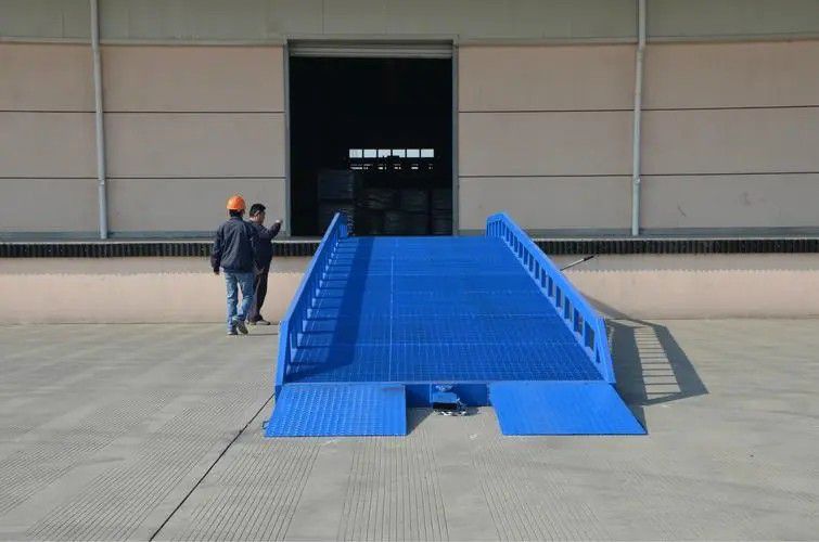 科恩·罗登基兴移动式液压登车桥